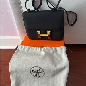 HERMÉS constant bag gold 24. beautiful bag. you can take it anywhere..